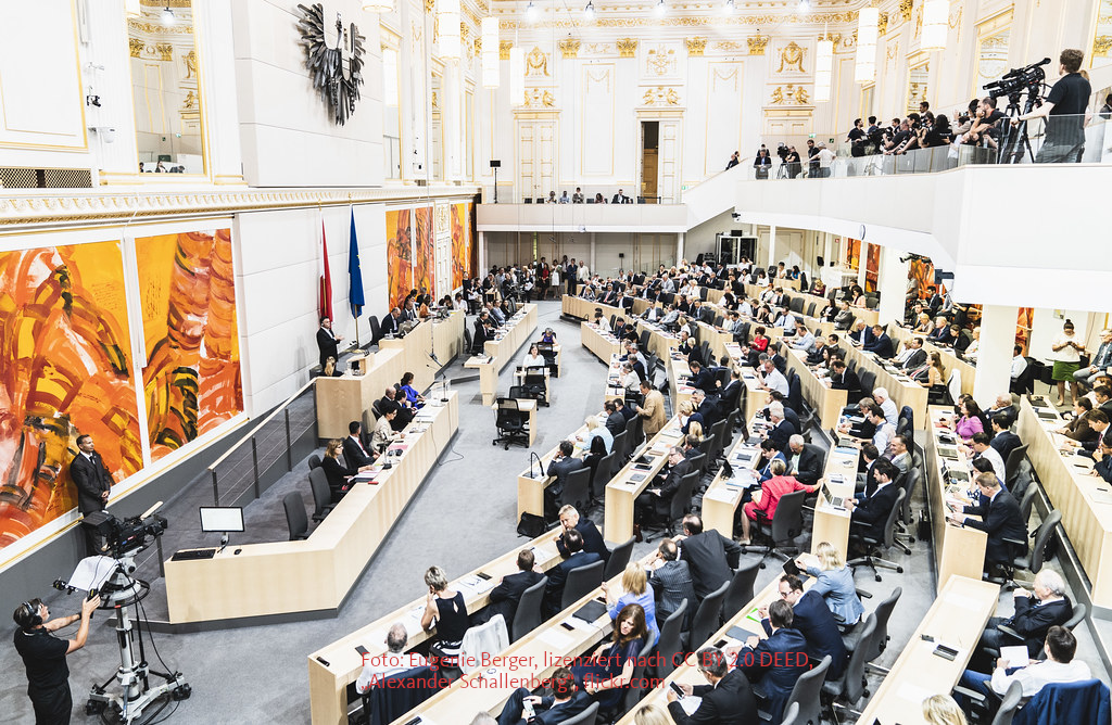 Journalismus kompakt –                  1. Was ist Journalismus?&nbsp;(2)